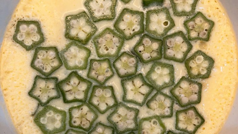 颜值爆高的家常菜
,就平时大蛋一样，只不过多加了点秋葵