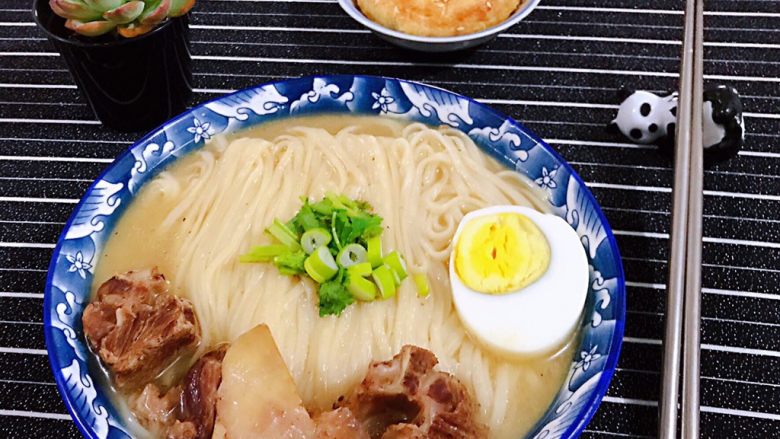 牛腩汤面