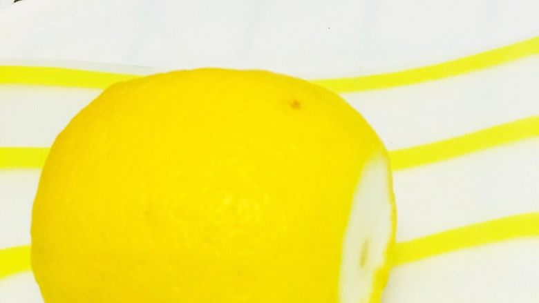柠檬膏🍋,两头切掉。