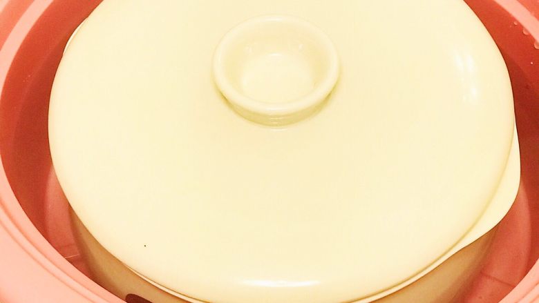 柠檬膏🍋,炖锅里加水一个高水位先炖4.5小时。