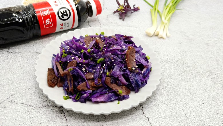 紫甘蓝炒牛肉,来尝尝吧!