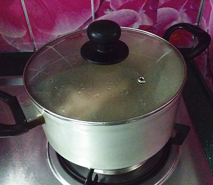 口水鸡,转小火炖10分钟关火,然后再焖5分钟