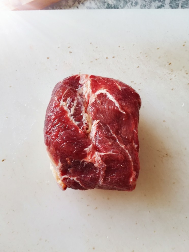 家庭版、炒牛肉丝,<a style='color:red;display:inline-block;' href='/shicai/ 216'>牛肉</a>