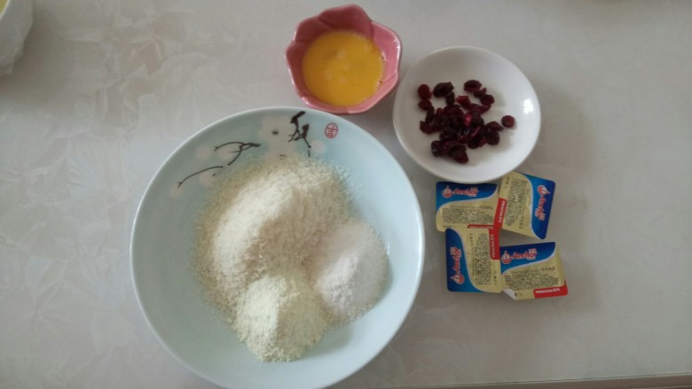 蔓越莓椰蓉酥,馅料材料准备好。