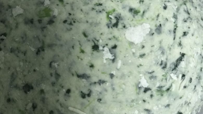菠菜锅盔,揉成面团,醒发一晚上,发至两倍大