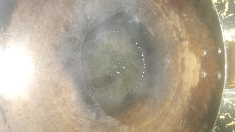 酸菜鱼,另加热油可以适量多一些,按自己的口味
