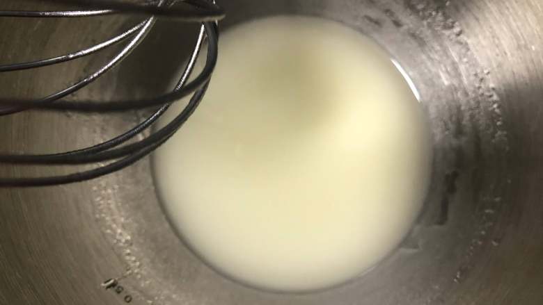 低油健康 味道浓郁的朗姆酒可可戚风蛋糕 高比克 GXT60制作,如图,要这样的状态才行哦