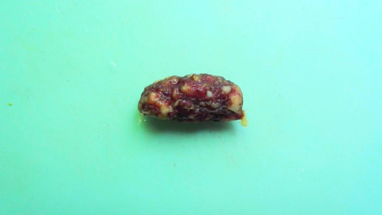 菜心腊肠玉米蛋炒饭,小<a style='color:red;display:inline-block;' href='/shicai/ 4536'>腊肠</a>一根,洗干净