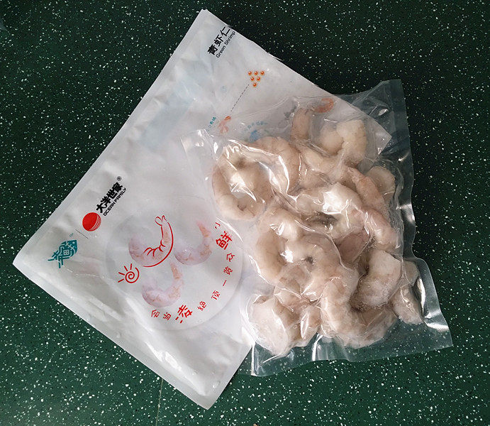 咸蛋黄焗虾仁 ,选用的是冷冻<a style='color:red;display:inline-block;' href='/shicai/ 71075'>青虾仁</a>,也可以用新鲜现剥虾仁