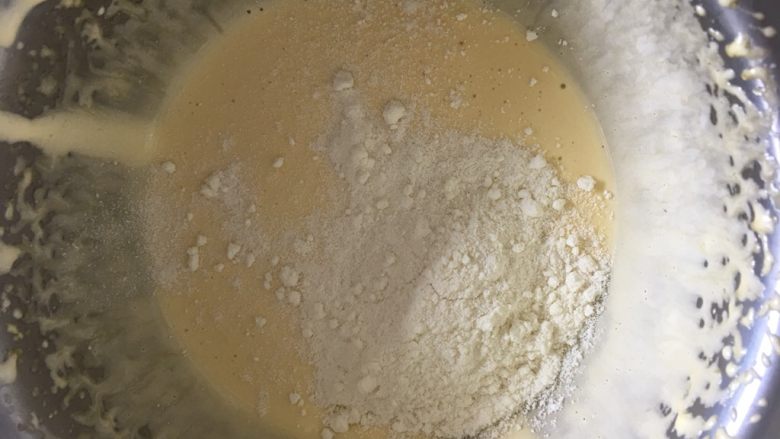 蛋黄溶豆,加入奶粉