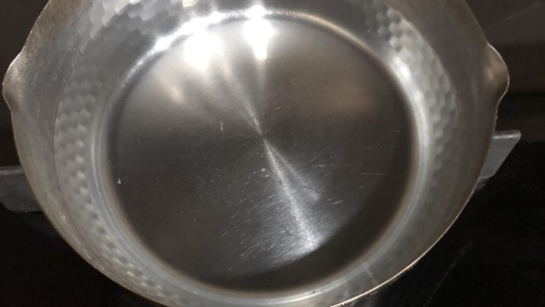 卤香鸡爪,另取一锅水