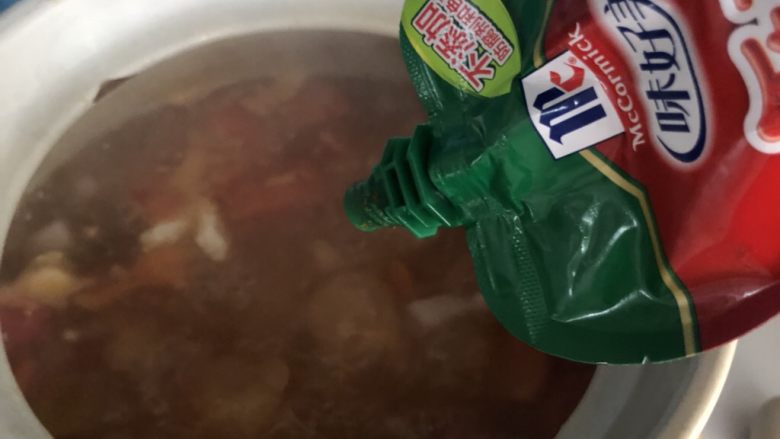 罗宋汤,加番茄酱➕盐,炖一小时左右