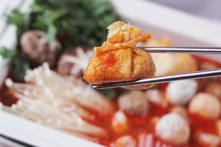 夏季涮食首选【浓汤红番茄火锅】,开涮吧~~在炎炎夏日,来上一锅,让我们把营养、健康还有美味都伴着红番茄一起涮出来吧!