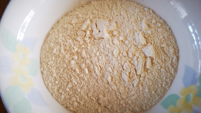 椒盐手撕饼,准备面粉