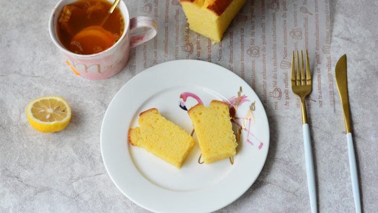 酸酸甜甜如云朵般口感的百香果磅蛋糕,酸酸甜甜如云朵般口感的百香果磅蛋糕