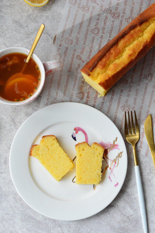 酸酸甜甜如云朵般口感的百香果磅蛋糕,酸酸甜甜如云朵般口感的百香果磅蛋糕