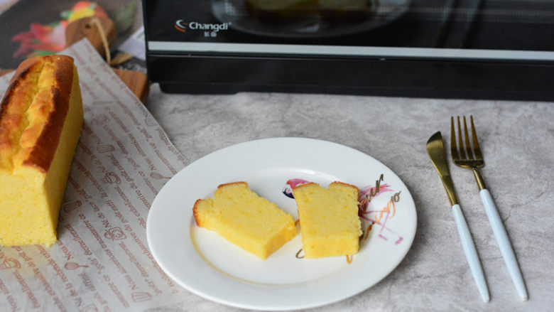 酸酸甜甜如云朵般口感的百香果磅蛋糕,酸酸甜甜如云朵般口感的百香果磅蛋糕