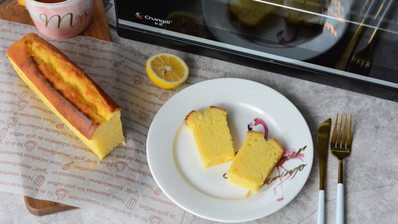 酸酸甜甜如云朵般口感的百香果磅蛋糕,酸酸甜甜如云朵般口感的百香果磅蛋糕