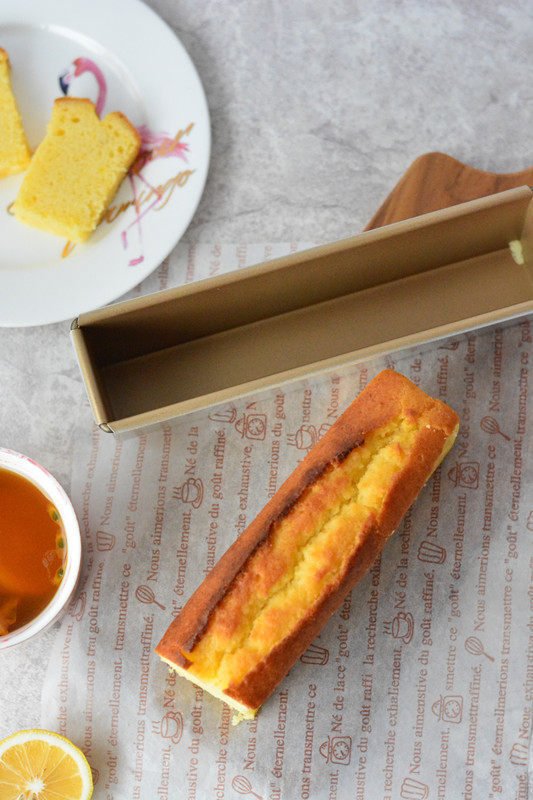 酸酸甜甜如云朵般口感的百香果磅蛋糕,酸酸甜甜如云朵般口感的百香果磅蛋糕