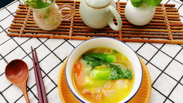 快手菜，腊肉番茄豆腐汤