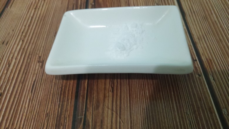 蛋黄溶豆,2g糖粉。