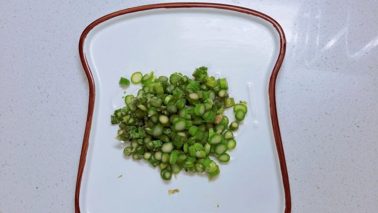 大满贯煎饼,<a style='color:red;display:inline-block;' href='/shicai/ 122'>芦笋</a>切小丁