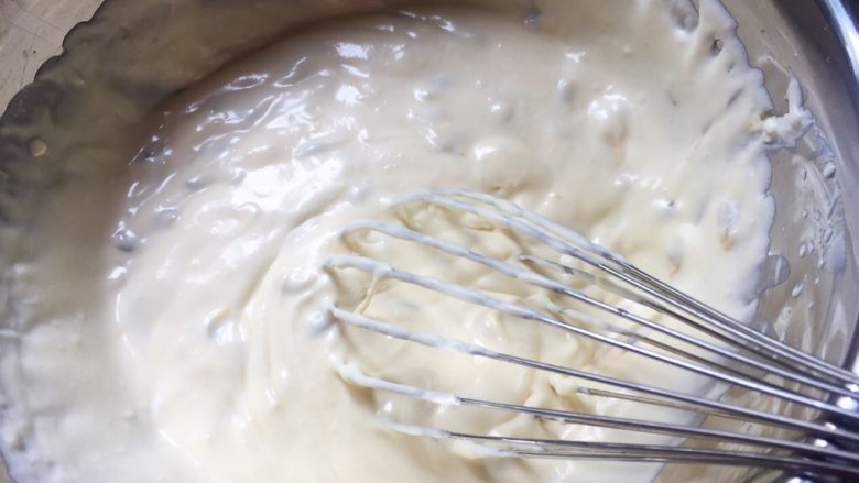 百香果慕斯杯,搅拌均匀