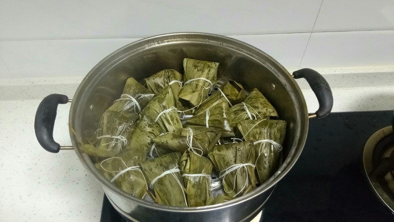 天然水晶多种口味的甜粽子,再焖 5分钟。
