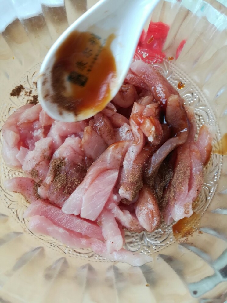 糖醋里脊,一勺味达美,半勺<a style='color:red;display:inline-block;' href='/shicai/ 692'>酱油</a>