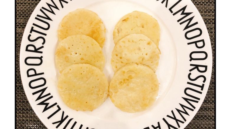 香蕉味小米鸡蛋饼,完成啦！