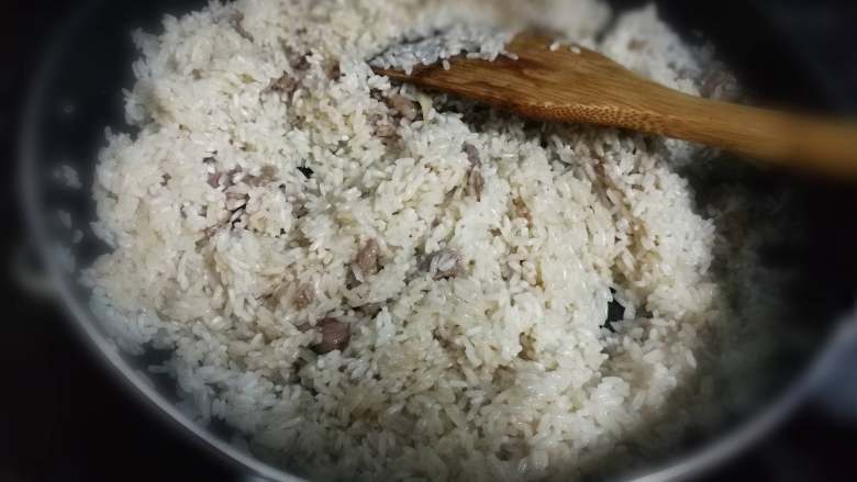牛肉粽子,翻炒均匀,盛出备用