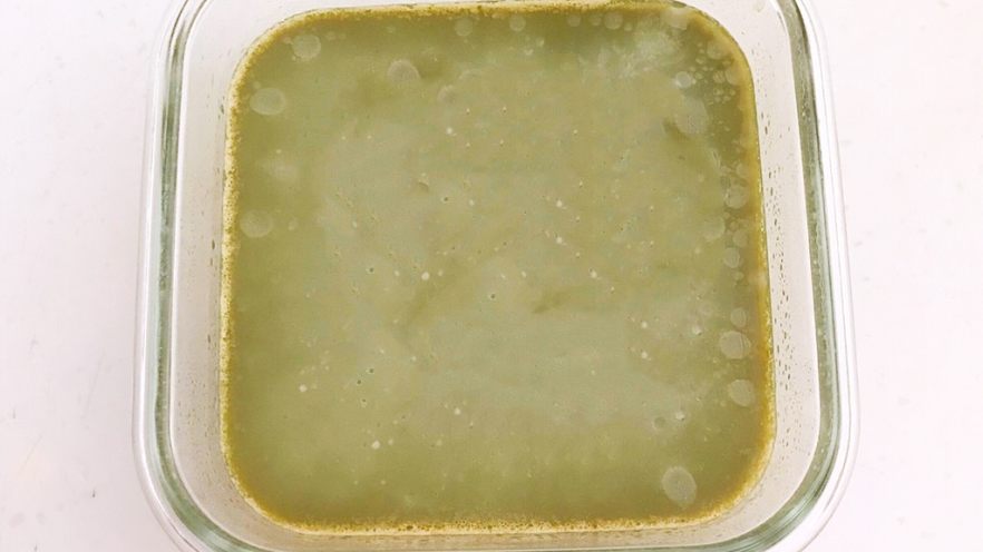 请问大厨们，做石蛋比例是多少 ，我大概做30个鸡蛋 应该加入多少碱？