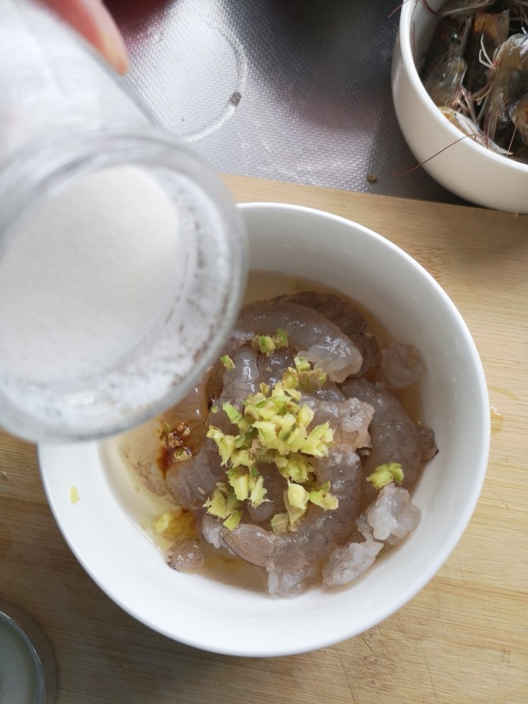 茄汁虾仁油豆腐,盐