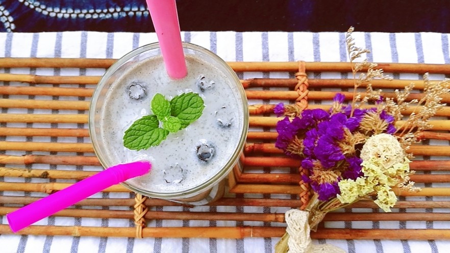 
烤黄豆版芝麻蓝莓豆奶
美颜降脂效果大不同
