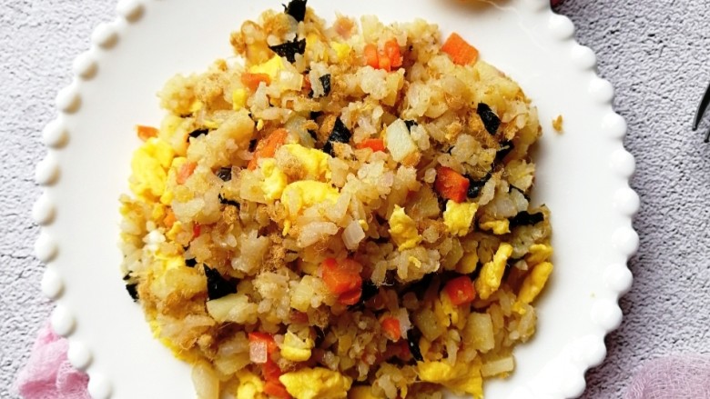 海苔肉松蔬菜炒饭