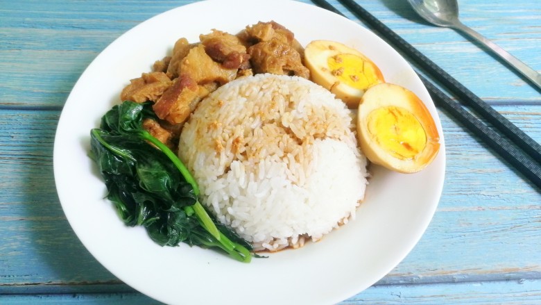 快手卤肉饭,配上米饭,香香哒