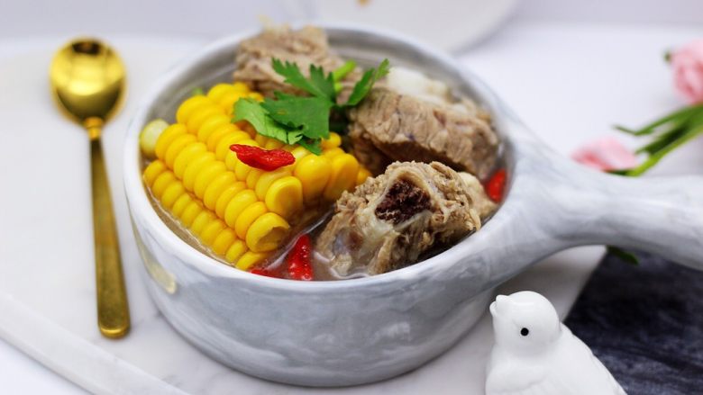 夏天就要多喝这道排骨玉米汤,营养又鲜香味美!,诱惑到你没有