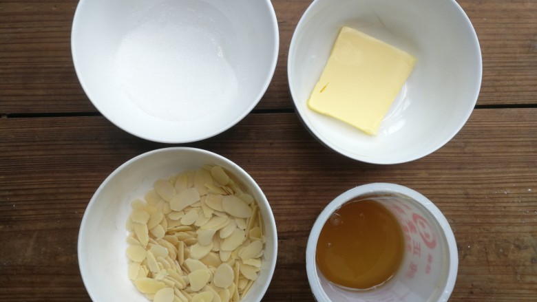 罗马盾牌,饼干面糊处理好之后,准备内馅材料