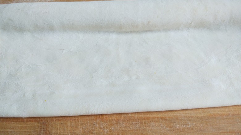 正宗手擀豆角焖面,在折叠起来。