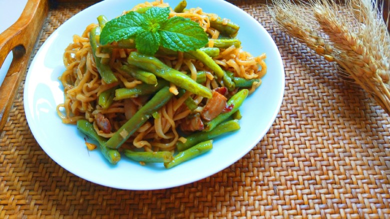 正宗手擀豆角焖面,成品图