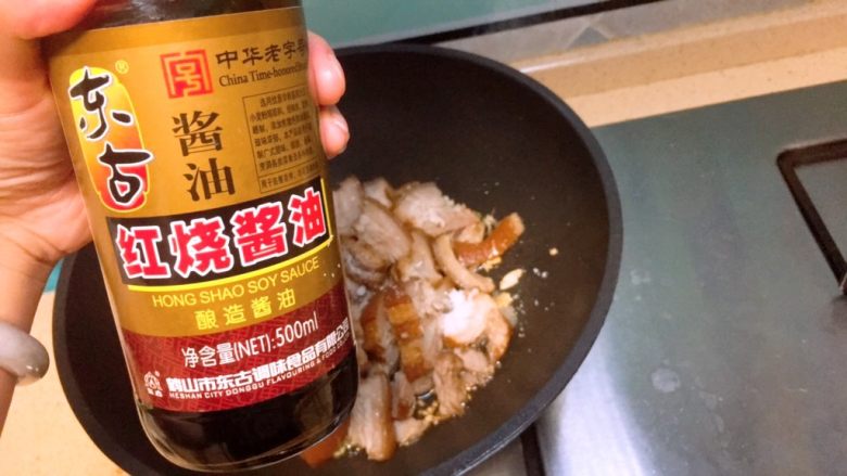 私房大块头红烧卤肉~
大块朵颐的快感!,然后红烧酱油,来5ml左右