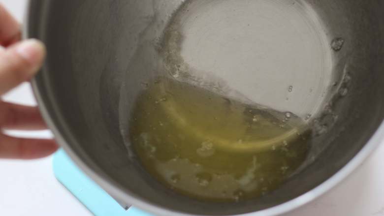 大概是目前最详细的了？—日式厚松饼,蛋清冻到这样边缘有结冰的状态