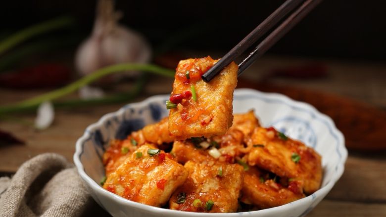 剁椒酱烧豆腐,是不是很诱人?