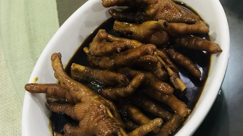 红烧鸡爪
