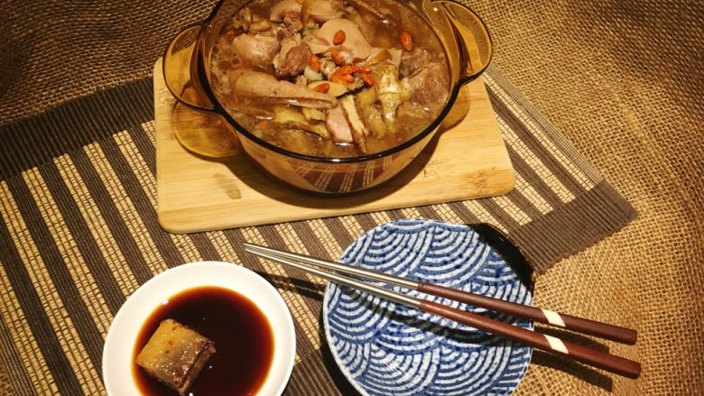 台式羊肉炉,食用时沾腐乳<a style='color:red;display:inline-block;' href='/shicai/ 823'>酱油膏</a>!啧啧啧!超赞!