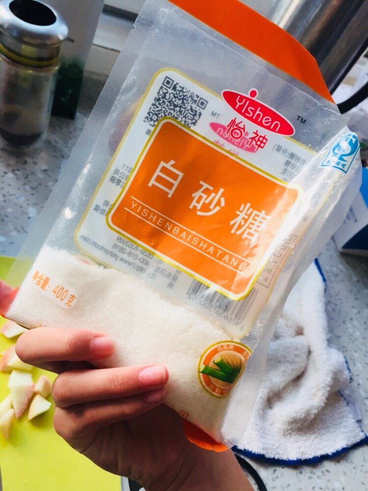 emm桃纸汁啦,由于莫莫喜欢吃<a style='color:red;display:inline-block;' href='/shicai/ 10588'>糖</a>，就放些<a style='color:red;display:inline-block;' href='/shicai/ 10588'>糖</a>