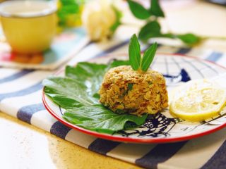 夏一个有型的鸡胸★鲍鱼汁炒鸡肉沫