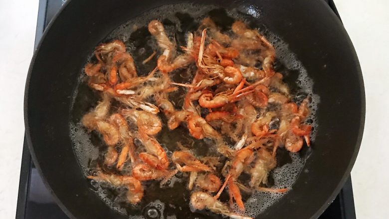 香酥爪爪虾,二次复炸,小火炸制