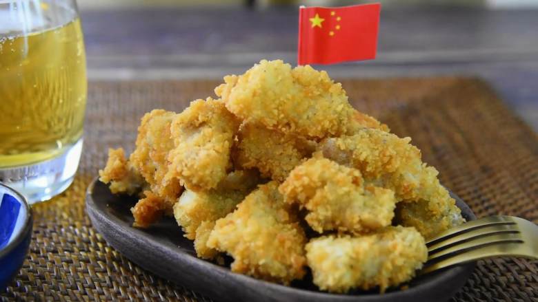 在家就能做劲脆鸡米花,一样的好吃且更加健康,自己动手炸出来的才最劲爆。