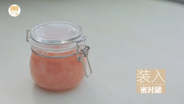 水蜜桃的3+2种有爱做法「厨娘物语」,加入20ml<a style='color:red;display:inline-block;' href='/shicai/ 595'>柠檬</a>汁转小火煮至浓稠,稍凉后装入密封罐中。